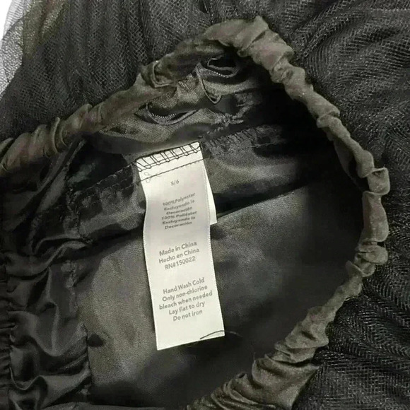 Disney Minnie Mouse Girls Skirt Size 5/6 Lined Tule Tutu Black Red - Picture 6 of 8